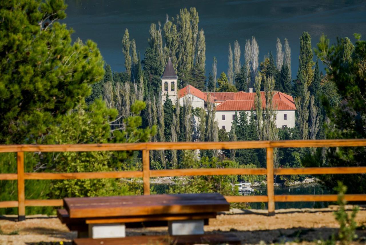 Krka Fairytale Village Rupe Exterior photo